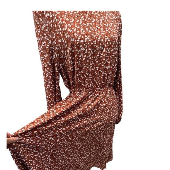 Brown sheer ,Prairie‎ dress w/ white flowers, Bishop Sleeve, Fall ,Thanksgiving - Picture 4 of 9